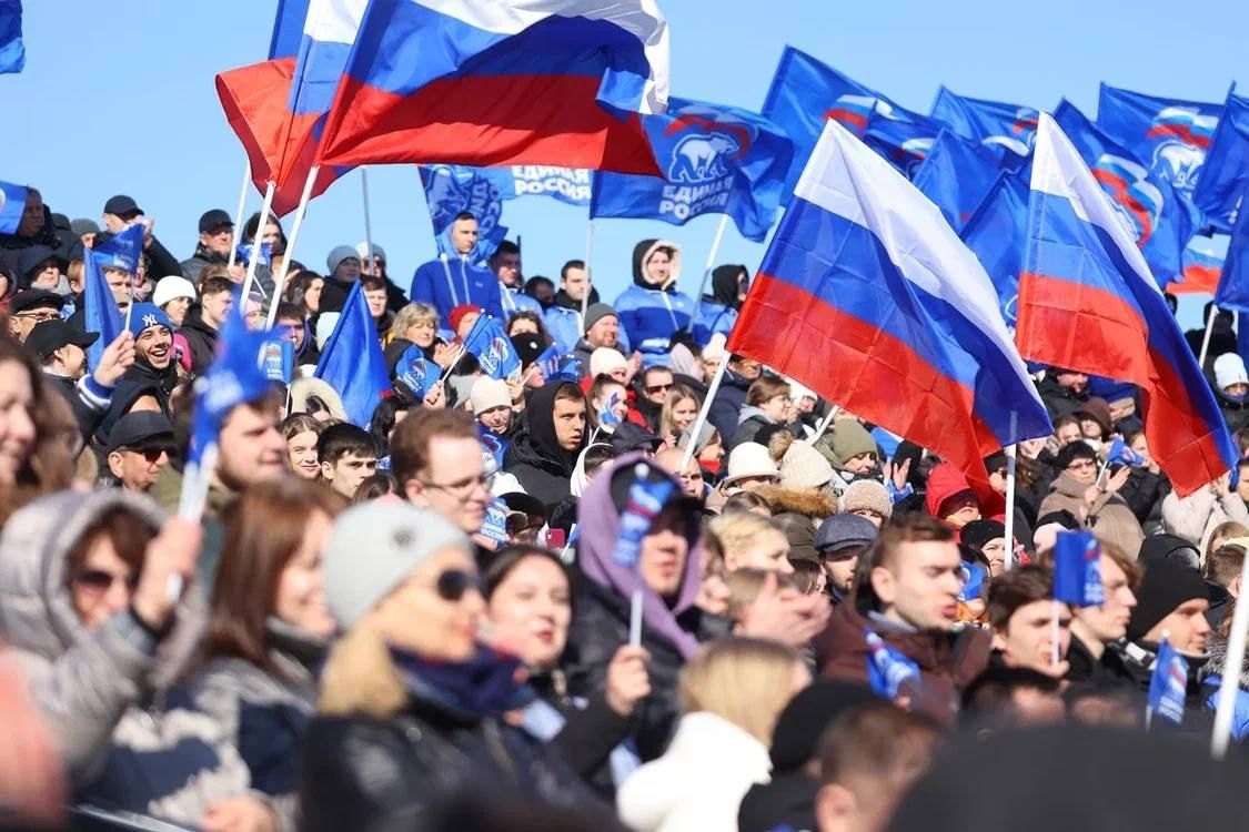 По всей стране «Единая Россия» провела митинг-концерты.